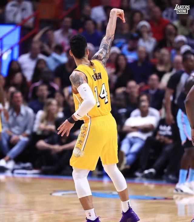 关于韩国绝地反击多特蒙德，乔瓦尼·雷纳统治全场的信息