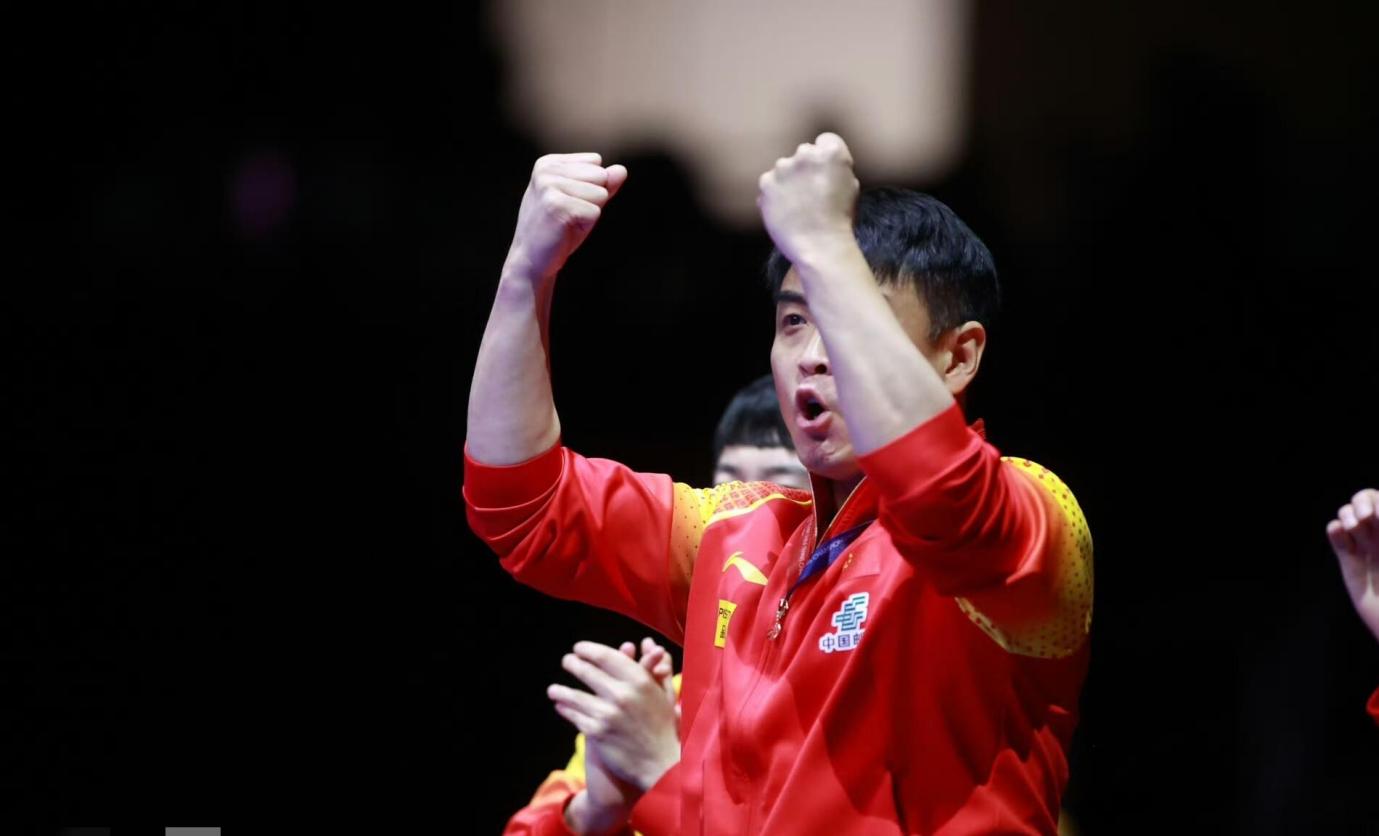 中国乒乓球队险胜波兰乒乓球队，王皓送出助攻