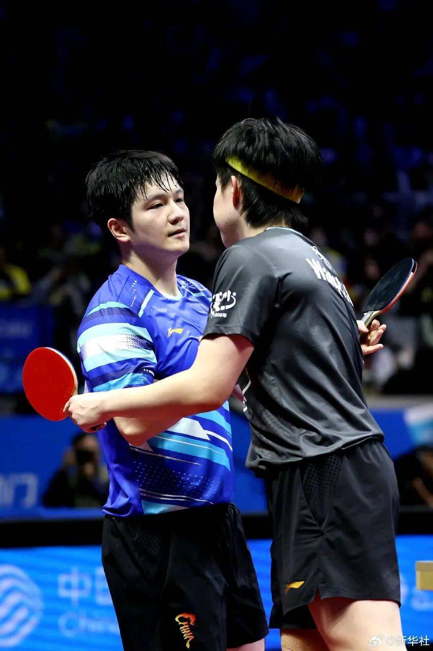 英格兰队鏖战法国队，樊振东关键制胜
