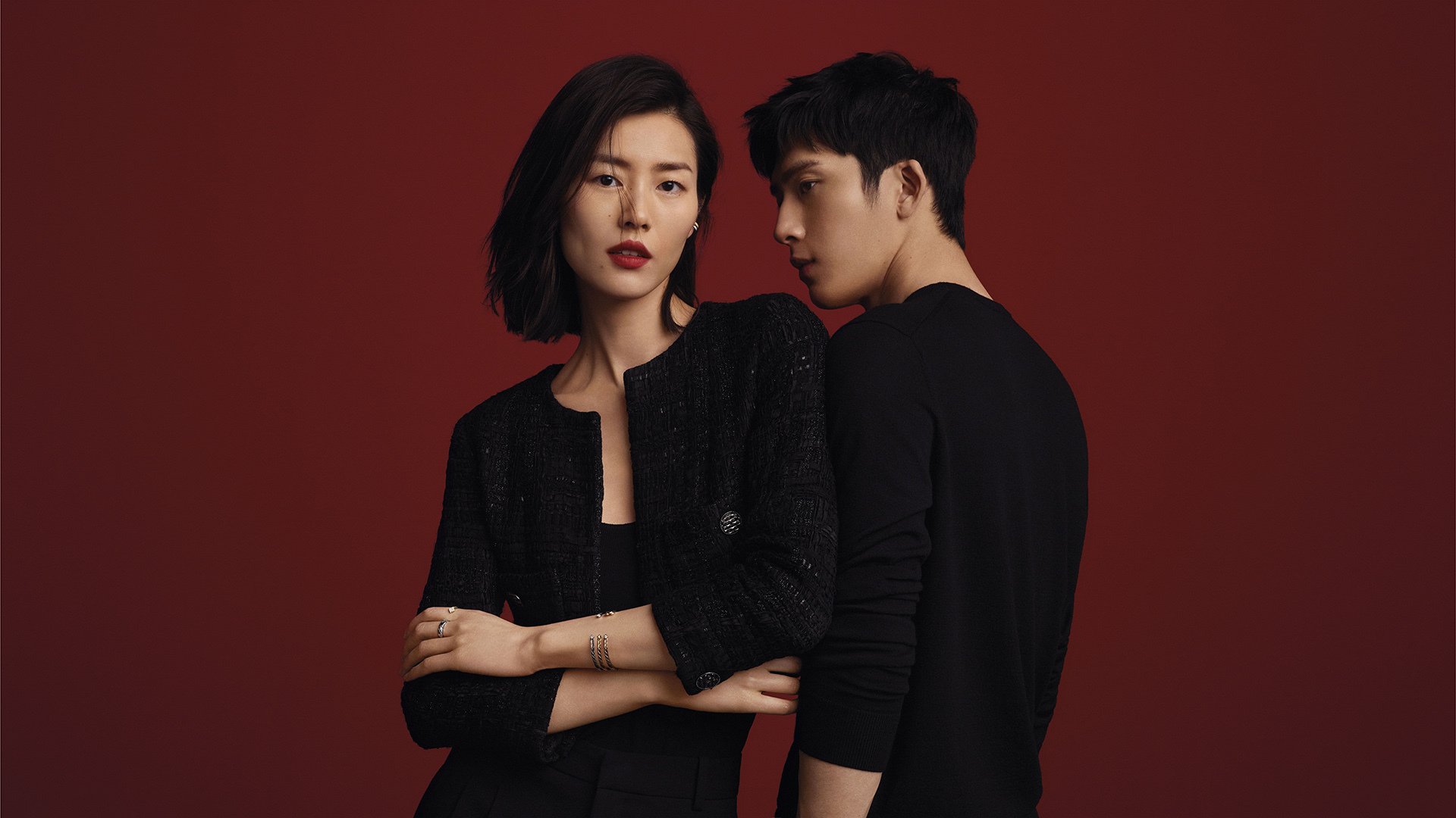 双线争冠背后的安哥拉足球梦，一个身影，两场战争