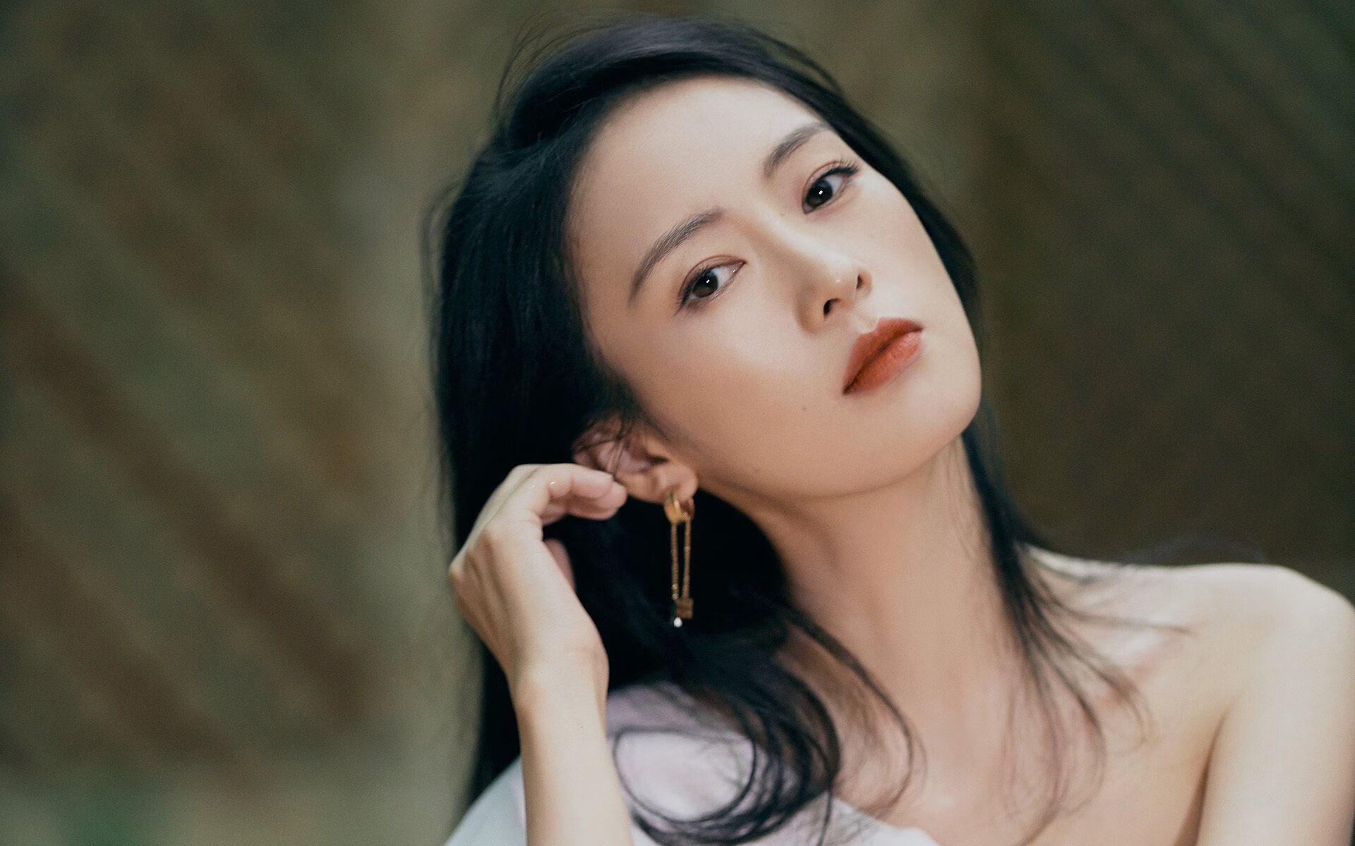 开云体育-双线奇迹，一人定乾坤的冷酷，与一队改天命的灼热