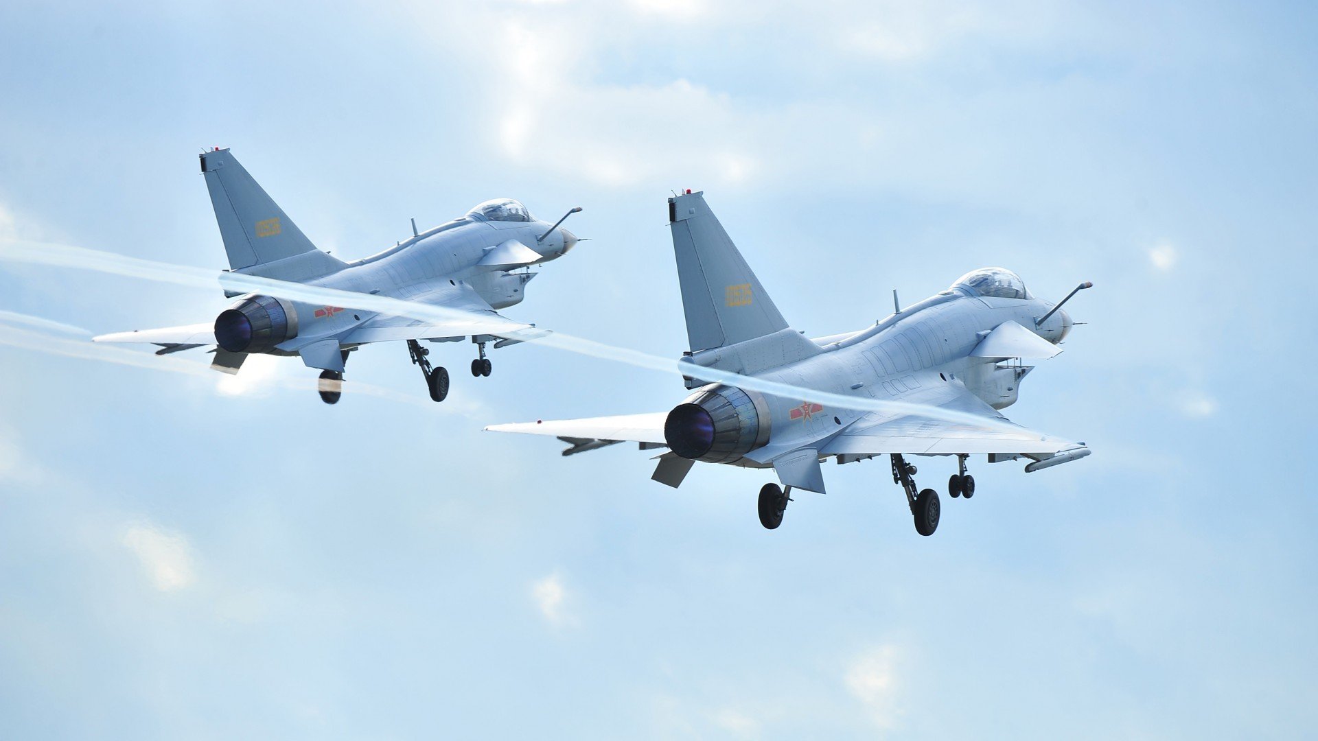 绿白棋盘上的红衣指挥官,当贝蒂斯带走拜仁,若日尼奥在美加墨接管比赛